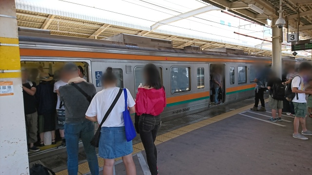 浜松11:02発豊橋行の車内の様子(1両目)