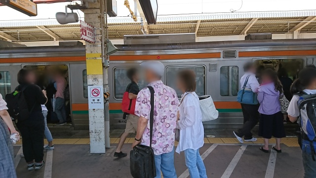 浜松11:02発豊橋行の車内の様子(2両目)