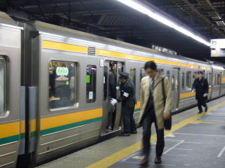 夕ラッシュ時品川駅11番線その４